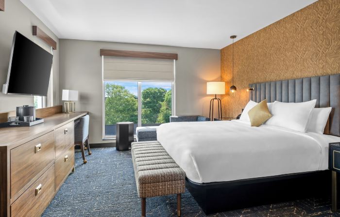 Beacon Suites Hotel
