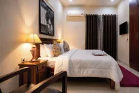 Lime Tree Luxury 3BHK Serviced Apartment - Bed and Breakfasts