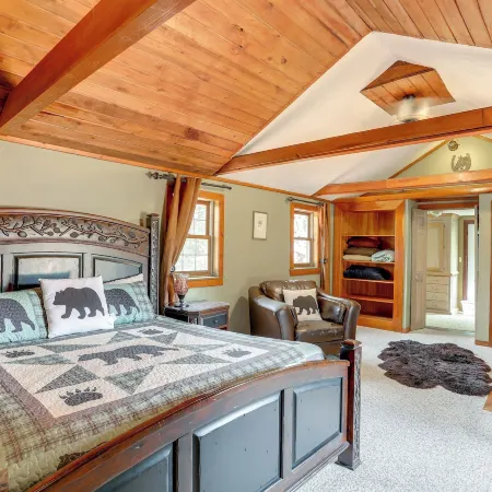 On Horse Farm! Home w/ Pond Access in Spring Creek