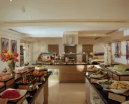 Queens Bay Hotel - breakfast