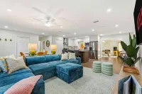 Backyard Paradise Sleeps 14 Arcade Games Spa - Jacuzzi