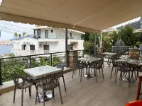 Unico ApartHotel - Homestay
