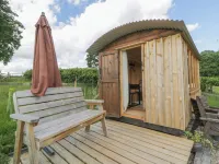 The Little Shepherds Hut With a View - 4-Star