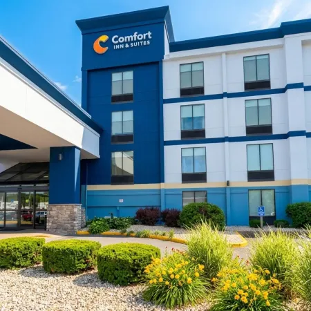 Comfort Inn & Suites Danbury-Bethel