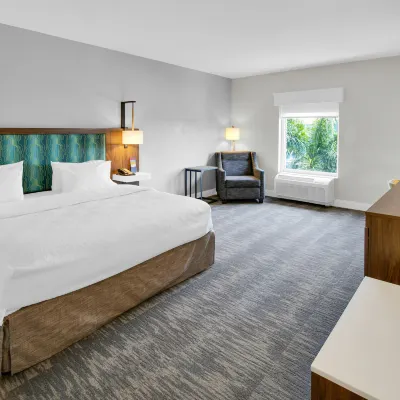 Hampton Inn & Suites Sarasota/Bradenton-Airport Hotels near Asolo Theatre