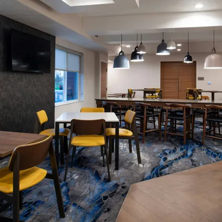 Fairfield Inn & Suites Beloit Hotels in Beloit