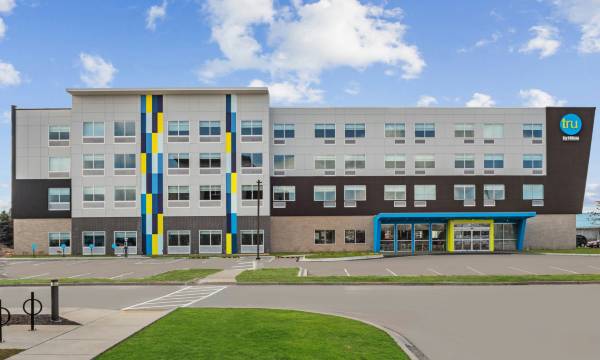 Tru by Hilton Janesville