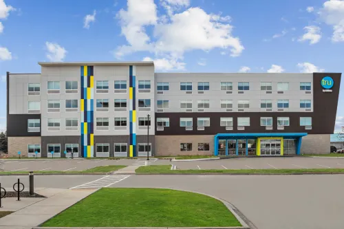 Tru by Hilton Janesville - Parkplatz