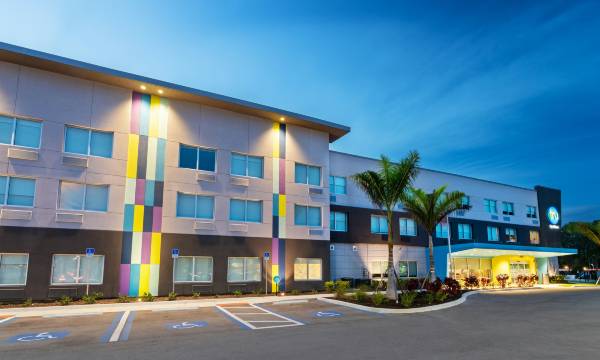 Tru by Hilton Bradenton I-75