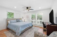 Best Lake Views, Walk to Pool, Tennis Pickleball—Enjoy Nearby Marina and Trails - Wi-Fi