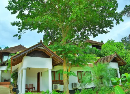 Estuary Sarovar Premiere Poovar Island