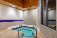 Days Inn by Wyndham Eagan Minnesota Near Mall of America - Hot Tub