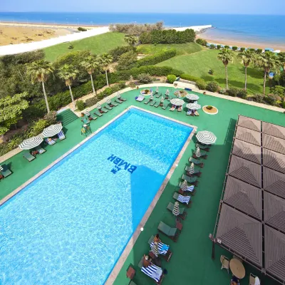 فندق شاطئ بن ماجد Hotels near مسجد العبدولي