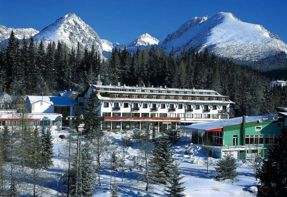 Hotel Toliar-Strbske Pleso Updated 2023 Room Price-Reviews & Deals |  Trip.com