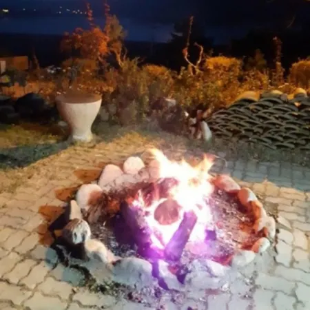 Jinan Jeontong Heulkjip Gwangsu Saenggak Pension Отели в г. Чинан