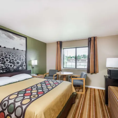 Super 8 by Wyndham Independence KS