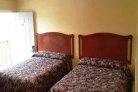 Parkway Motel