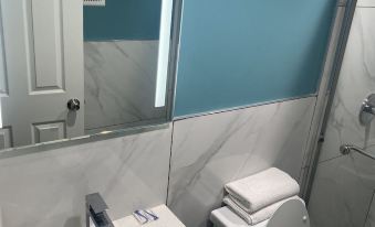 Cass Lake Hotel - Housity
