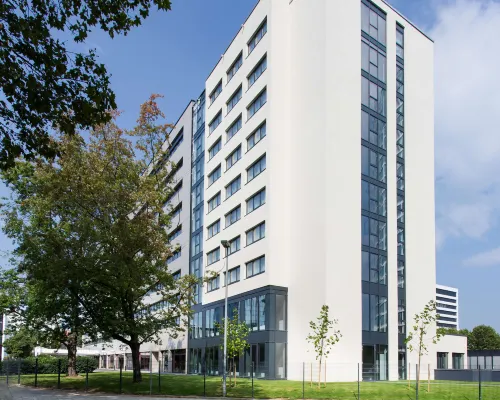 Radisson Blu Conference Hotel, Dusseldorf Hotels near Golzheim