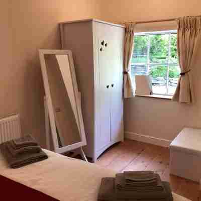 Idyllic Location, Stunning Views, Relax & Refresh in Peace & Comfort Rooms