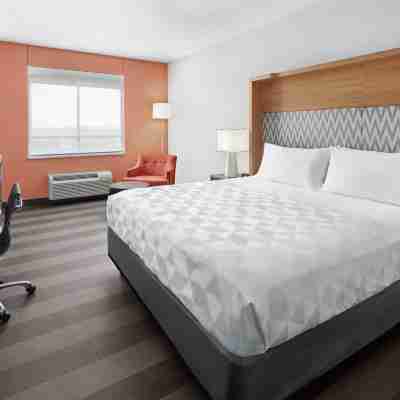 Holiday Inn Odessa Rooms