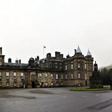 Holiday Inn Express EDINBURGH CITY CENTRE by IHG プリンシズ・ストリート周辺のホテル