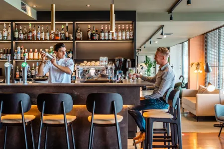 Leonardo Hotel IJmuiden Seaport Beach Отели в г. Velsen-Zuid