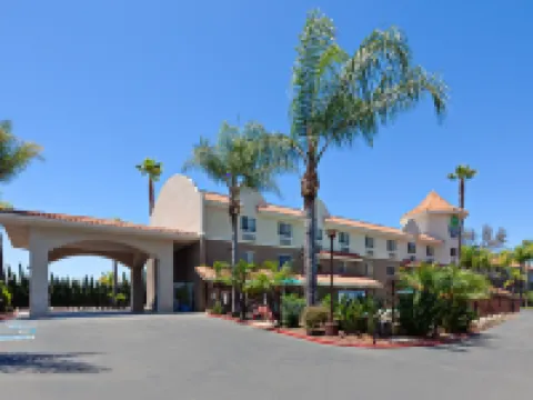 Holiday Inn Express & Suites SAN DIEGO-ESCONDIDO by IHG Hotels in Escondido
