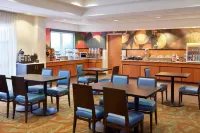 Fairfield Inn & Suites Toronto Brampton Hotels in Brampton