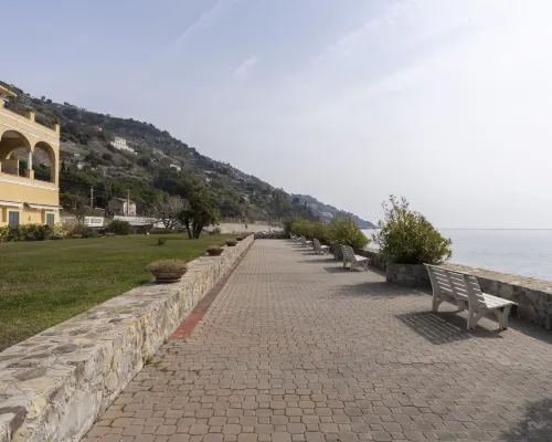Bella Vista Hotels in Latte