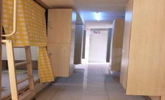 Abuzz Oxfordcaps Roopnagar - Campus Accommodation
