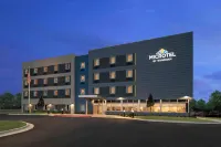 Microtel Inn & Suites by Wyndham Hot Springs - Parkplatz