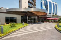 Days Hotel by Wyndham Istanbul Maltepe Отели рядом с достопримечательностью «Istanbul Sehir University»