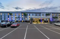 Comfort Inn & Suites St Pete - Clearwater International Airport - Parkering