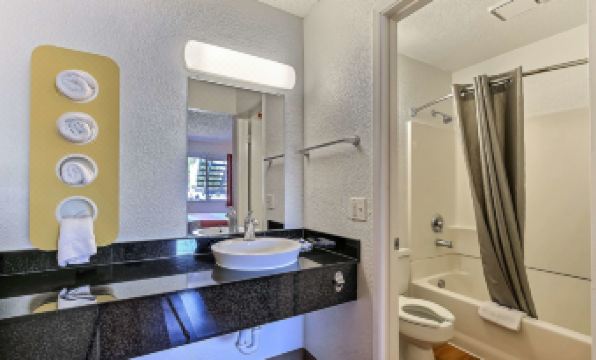 Motel 6 Pleasanton, CA