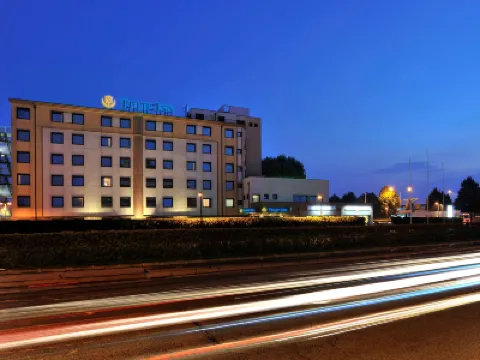 Tulip Inn Padova Các khách sạn gần Trung tâm tổ chức sự kiện PadovaFiere