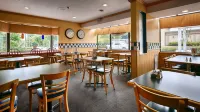 SureStay Hotel by Best Western North Vancouver Capilano Hôtels à : North Vancouver