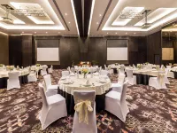 Radisson Blu Hotel Dubai Canal View Hotels near Souk Al Bahar