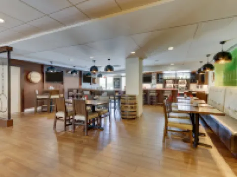 富蘭克林假日酒店 - 冷泉 威廉森縣酒店