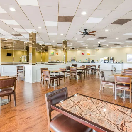 Quality Inn Roanoke Airport