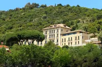 Eden Rose Grand Hotel, BW Premier Collection Hotels near Espace Culturel Le Lavandou