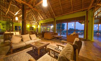 Ihamba Lakeside Safari Lodge