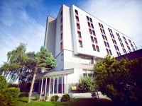 Hotel Śląsk Hoteles cerca de ACTIVESHOP - wholesale cosmetics and hairdressing
