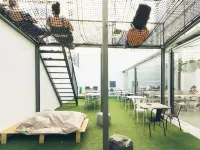 WOT Patio Social Hotele w: Lizbona