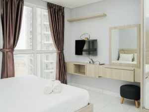 Cozy Living and Simply Studio Room at Casa de Parco Apartment
