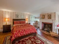 The Neighbour House B&B Hotels in Lebanon Township