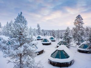 Wilderness Hotel Muotka & Igloos