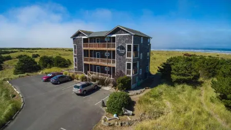 Inn at Discovery Coast Отели рядом с достопримечательностью «Columbia Pacific Heritage Museum»