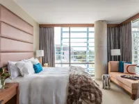 Drey Hotel Отели рядом с достопримечательностью «Вокзал Мокингбёрд»