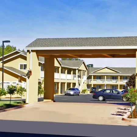 Fairview Inn & Suites